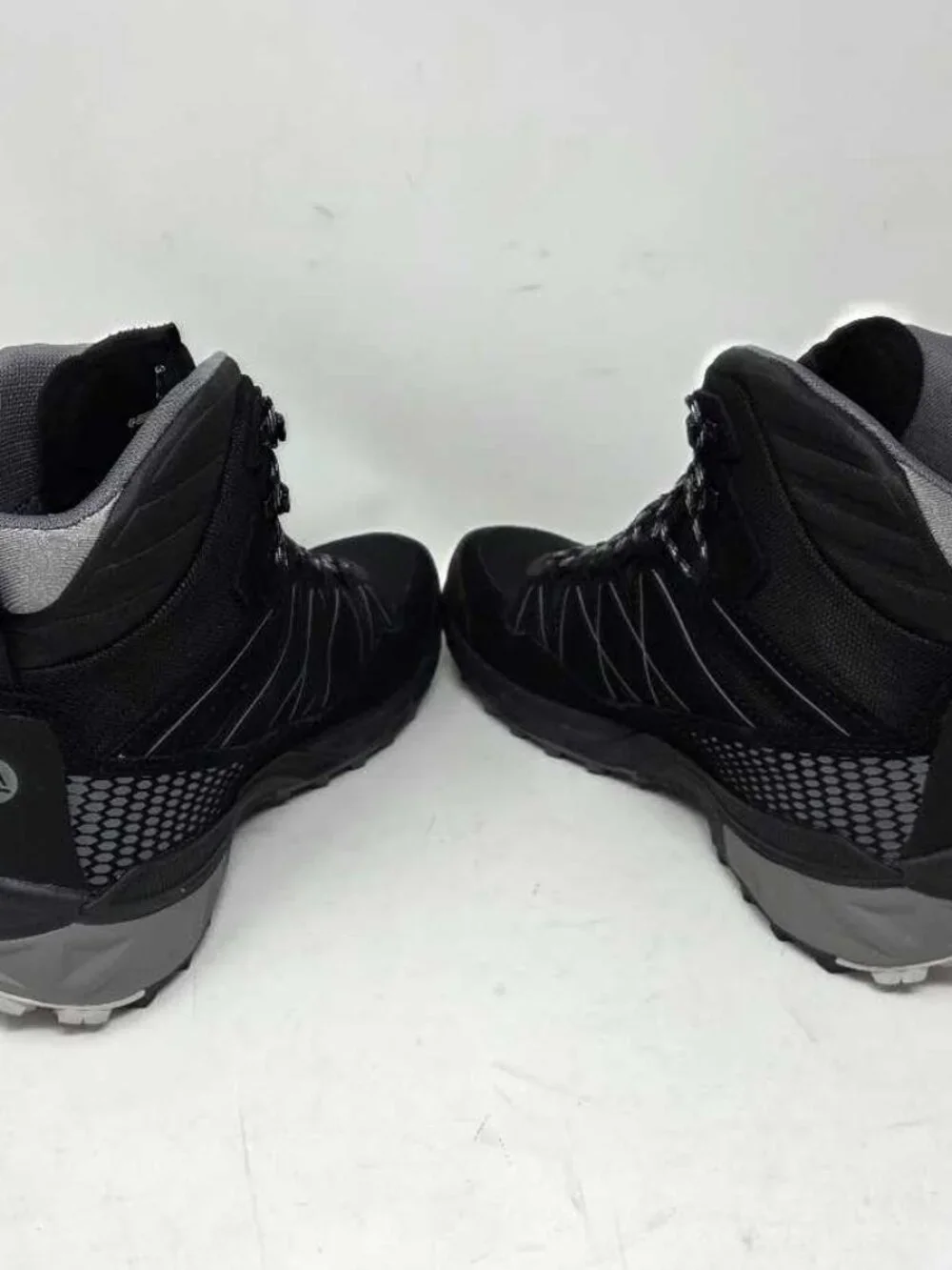 New 8.5 Asolo Tahoe Winter GTX Gore-Tex hiking boots in black